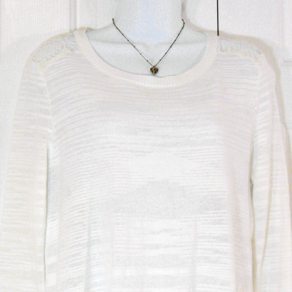 CAbi | 'Sophia' Lace Back Knit Top - Picture 3 of 10